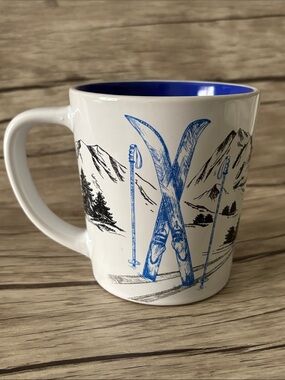 TIM HORTONS Limited Edition 2018 Winter Ski Mountain View Coffee Tea Mug